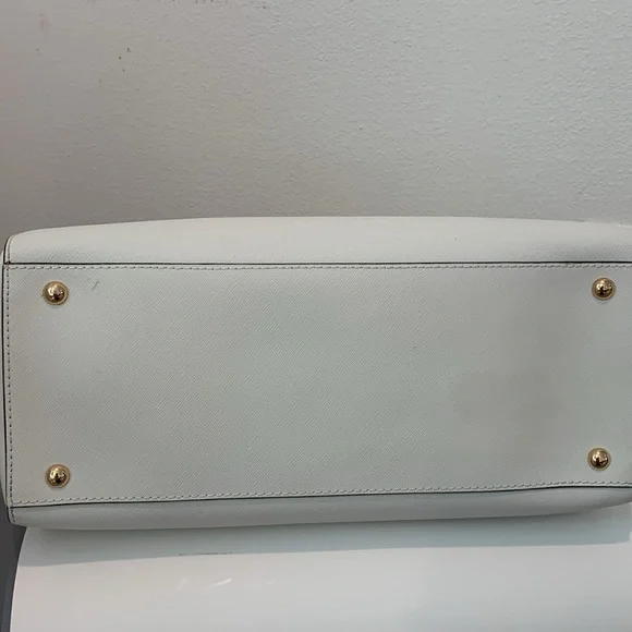 Michael Kors White Handbag - Picture 15 of 15